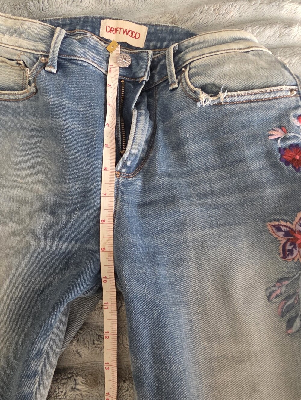 Free People Driftwood Farrah Embroidered Flare Jeans Red Floral Embroidery - Picture 11 of 11